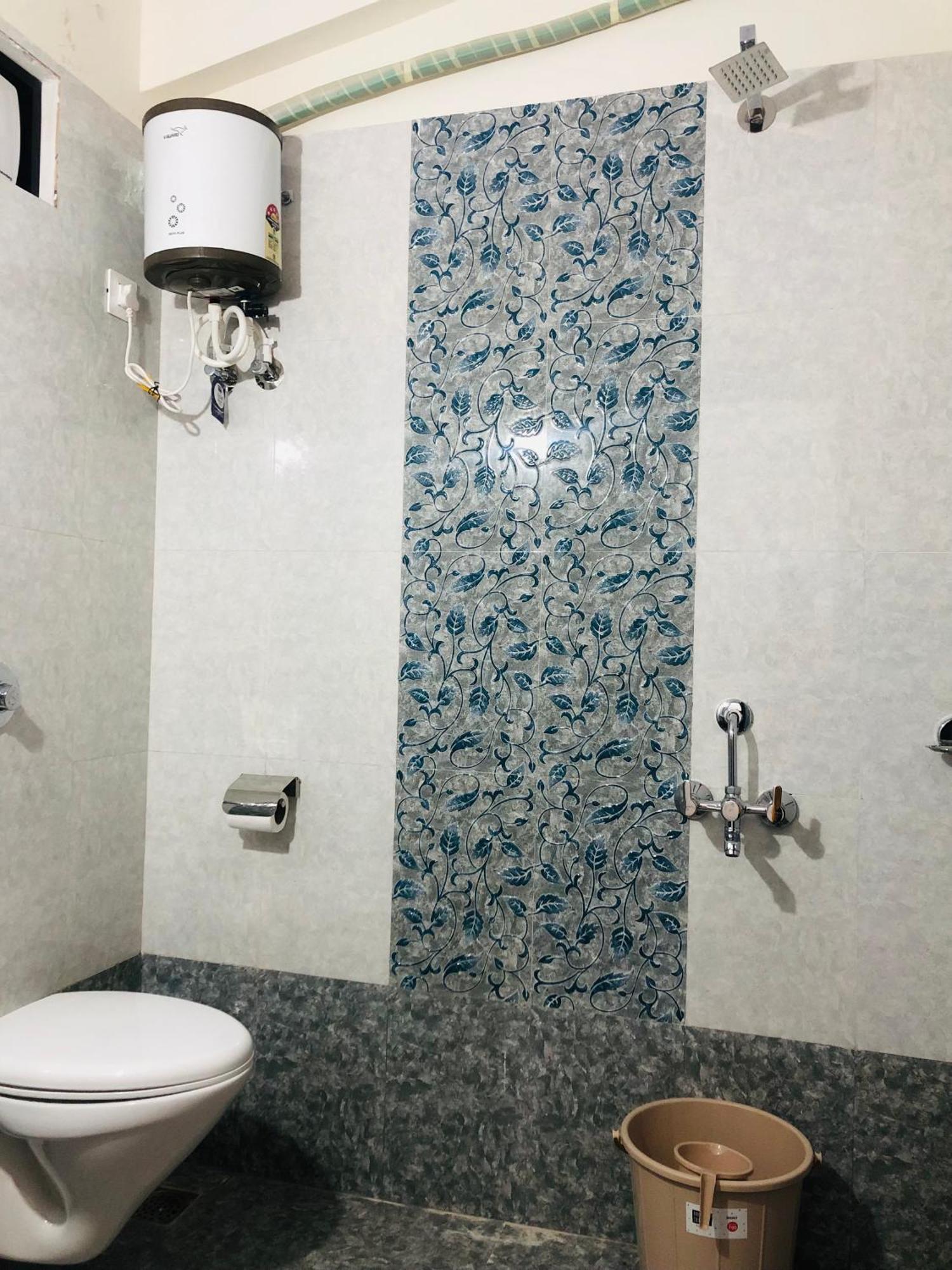בוגמאלו Nelis Guest House מראה חיצוני תמונה